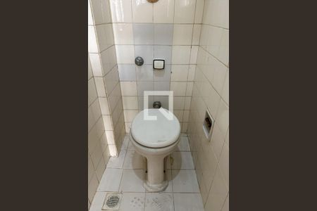 Apartamento à venda com 206m², 4 quartos e 1 vagaBanheiro de Serviço