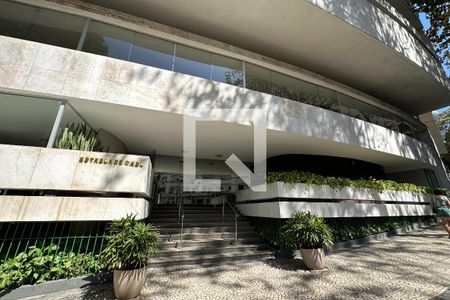 Apartamento à venda com 206m², 4 quartos e 1 vagaFachada