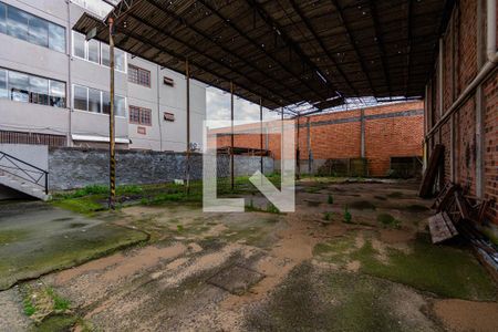 Apartamento à venda com 150m², 3 quartos e 2 vagas Apartamento à venda com 150m², 3 quartos e 2 vagasQuintal fundos