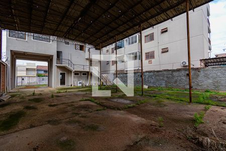 Apartamento à venda com 150m², 3 quartos e 2 vagas Apartamento à venda com 150m², 3 quartos e 2 vagasQuintal fundos