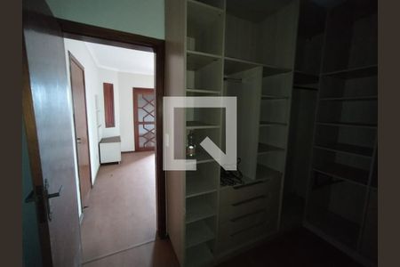 Apartamento à venda com 150m², 3 quartos e 2 vagas Apartamento à venda com 150m², 3 quartos e 2 vagasCloset