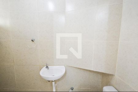 Banheiro de kitnet/studio para alugar com 0 quarto, 22m² em São Cristóvão, Rio de Janeiro