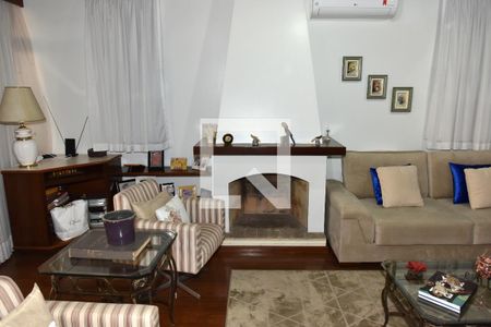 Sala de casa à venda com 3 quartos, 348m² em Interlagos, São Paulo