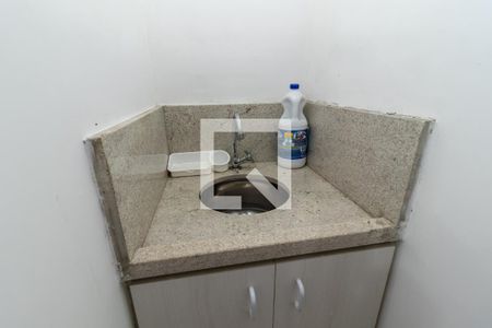 Casa à venda com 379m², 6 quartos e 3 vagasBanheiro 4