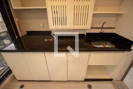 Cozinha de apartamento para alugar com 1 quarto, 38m² em Liberdade, São Paulo