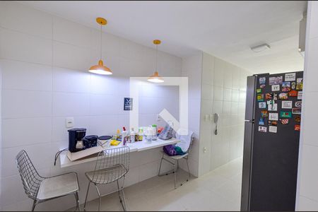 Apartamento à venda com 94m², 2 quartos e 2 vagas Apartamento à venda com 94m², 2 quartos e 2 vagasCozinha