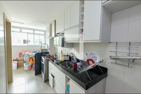 Apartamento à venda com 94m², 2 quartos e 2 vagas Apartamento à venda com 94m², 2 quartos e 2 vagasCozinha