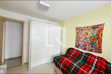 Apartamento à venda com 94m², 2 quartos e 2 vagas Apartamento à venda com 94m², 2 quartos e 2 vagasQuarto