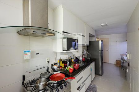 Apartamento à venda com 94m², 2 quartos e 2 vagas Apartamento à venda com 94m², 2 quartos e 2 vagasCozinha