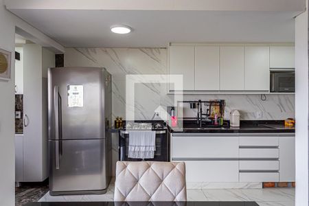 Cozinha de apartamento à venda com 2 quartos, 67m² em Vila Eldízia, Santo André