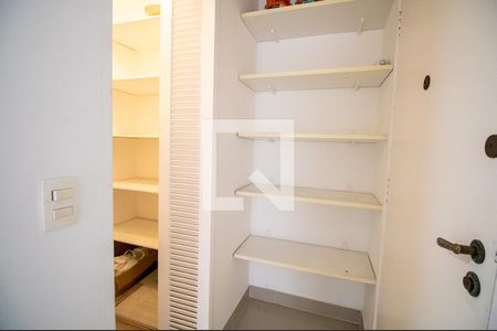 Apartamento à venda com 160m², 2 quartos e 1 vagaDespensa