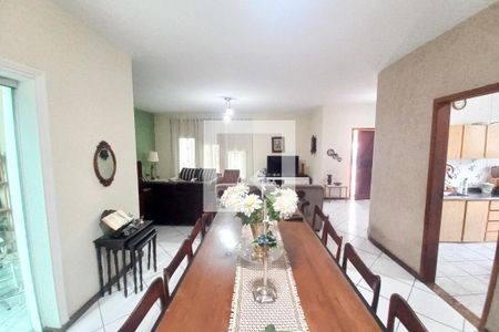 Sala  de casa à venda com 3 quartos, 272m² em Santa Branca, Belo Horizonte