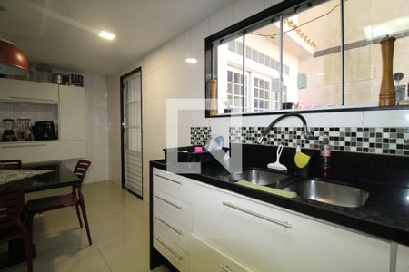 Casa de condomínio à venda com 360m², 4 quartos e 4 vagasCozinha