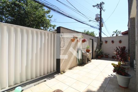 Casa de condomínio à venda com 360m², 4 quartos e 4 vagasQuintal