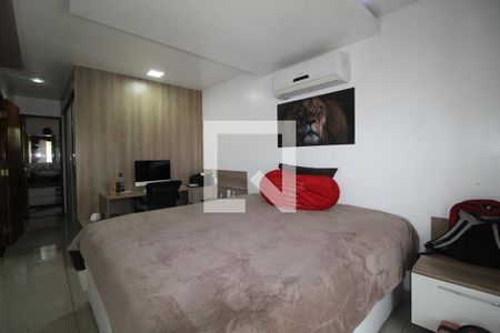 Casa de condomínio à venda com 360m², 4 quartos e 4 vagasSuíte