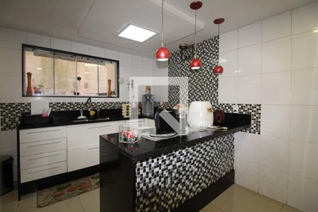 Casa de condomínio à venda com 360m², 4 quartos e 4 vagasCozinha