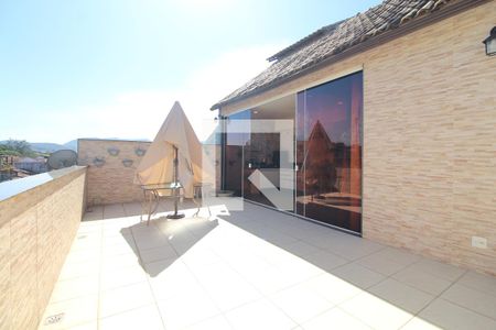 Casa de condomínio à venda com 360m², 4 quartos e 4 vagasTerraço