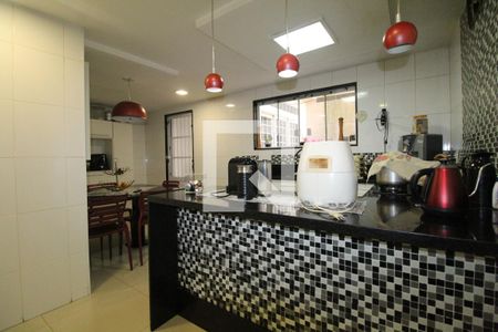 Casa de condomínio à venda com 360m², 4 quartos e 4 vagasCozinha