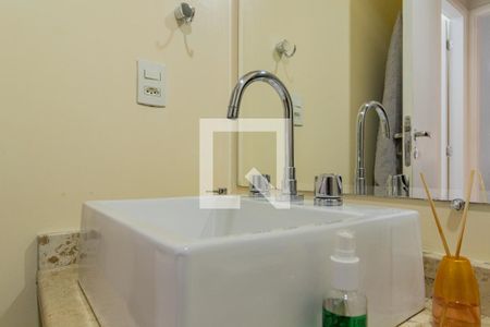 Apartamento à venda com 59m², 2 quartos e 1 vaga Apartamento à venda com 59m², 2 quartos e 1 vagaBanheiro