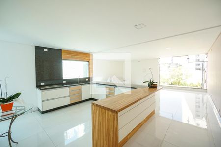 Sala e cozinha de casa de condomínio para alugar com 3 quartos, 240m² em Maranhão, São Paulo