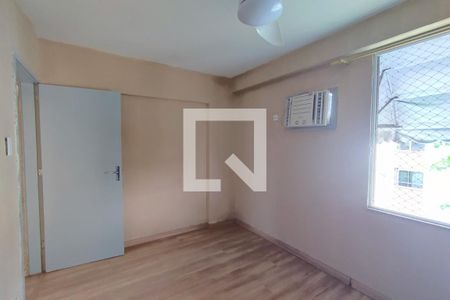 Quarto 1 de apartamento para alugar com 2 quartos, 65m² em Taquara, Rio de Janeiro