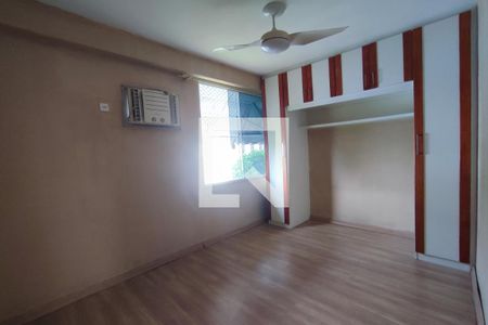 Quarto 1 de apartamento para alugar com 2 quartos, 65m² em Taquara, Rio de Janeiro