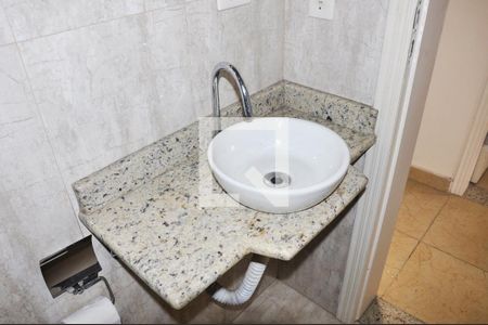 Casa para alugar com 90m², 2 quartos e 2 vagasDetalhe - Banheiro Social