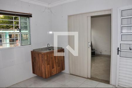 Casa para alugar com 90m², 2 quartos e 2 vagasDetalhe - Cozinha