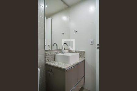 Apartamento à venda com 61m², 2 quartos e 1 vaga Apartamento à venda com 61m², 2 quartos e 1 vagaBanheiro Social