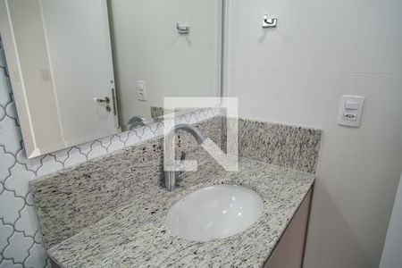 Apartamento à venda com 61m², 2 quartos e 1 vaga Apartamento à venda com 61m², 2 quartos e 1 vagaBanheiro da Suíte - Pia