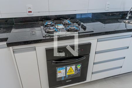 Sala, cozinha e área de serviço de apartamento para alugar com 2 quartos, 35m² em Jaraguá, São Paulo