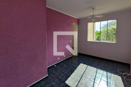 Sala de Estar de apartamento à venda com 2 quartos, 55m² em Jardim Pacaembu, Campinas