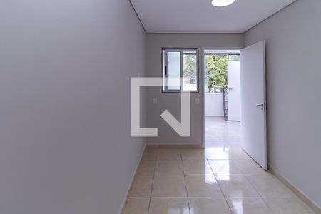 Quarto 2 de casa para alugar com 2 quartos, 55m² em Jardim Sapopemba, São Paulo