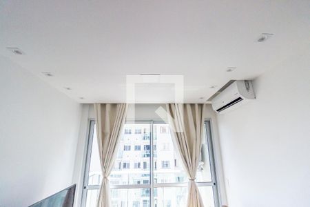 Sala de apartamento para alugar com 2 quartos, 45m² em Irajá, Rio de Janeiro