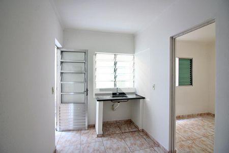 Sala/Cozinha de casa para alugar com 2 quartos, 40m² em Taboão, São Bernardo do Campo