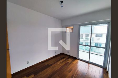 Apartamento à venda com 112m², 4 quartos e 2 vagasQuarto 1