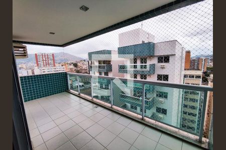 Apartamento à venda com 112m², 4 quartos e 2 vagasVaranda