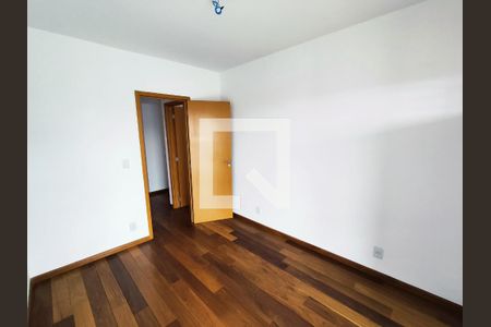 Apartamento à venda com 112m², 4 quartos e 2 vagasQuarto 1