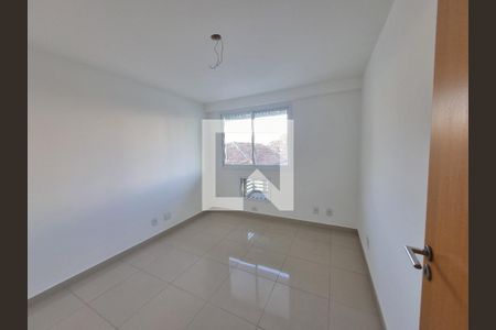Apartamento à venda com 116m², 4 quartos e 2 vagasQuarto 2