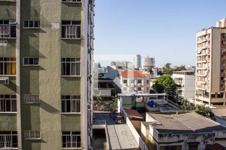 Apartamento à venda com 116m², 4 quartos e 2 vagasQuarto 02 - Janela