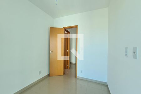 Apartamento à venda com 112m², 4 quartos e 2 vagasQuarto 2 