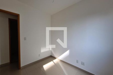 Apartamento à venda com 112m², 4 quartos e 2 vagasQuarto 3 