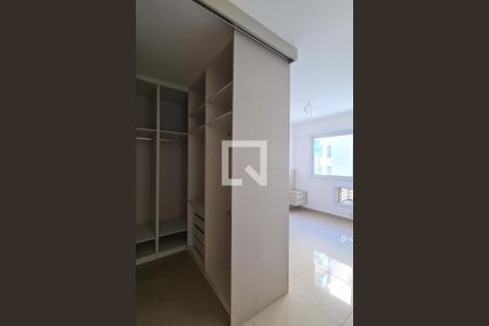 Apartamento à venda com 112m², 4 quartos e 2 vagasQuarto 2 - Suíte closet