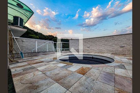 Apartamento para alugar com 169m², 3 quartos e 1 vagaPiscina 