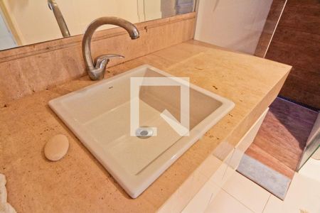 Apartamento para alugar com 140m², 2 quartos e 2 vagasBanheiro da Suíte