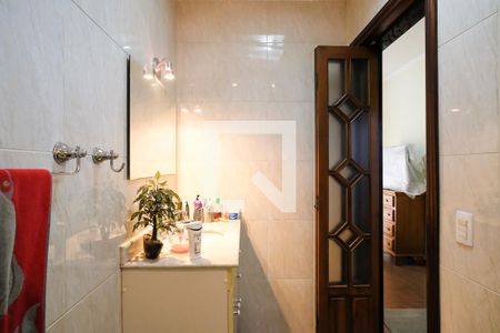 Casa para alugar com 120m², 2 quartos e 2 vagasBanheiro da Suíte