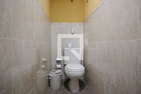 Casa para alugar com 120m², 2 quartos e 2 vagasLavabo