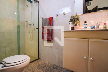 Casa para alugar com 120m², 2 quartos e 2 vagasBanheiro da Suíte
