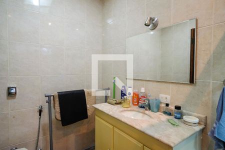Casa para alugar com 120m², 2 quartos e 2 vagasBanheiro 