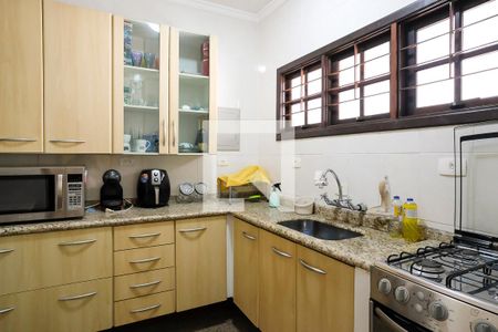 Casa para alugar com 120m², 2 quartos e 2 vagasCozinha